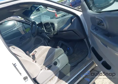 2001 Ford F-150 Lariat/Xl/Xlt z USA, uszkodzony, nr VIN 2FTRX17W41CA56147